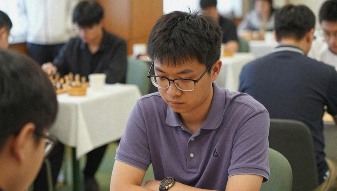 Carlsen nói 'Tôi là một người hâm mộ' Praggnanandhaa: Khi số 1 thế giới cúi mình trước một thế hệ mới
